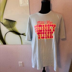 Women’s shirt size XL
